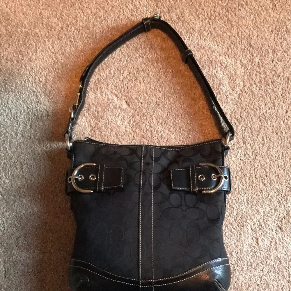 Coach purse - Picture 1 of 6